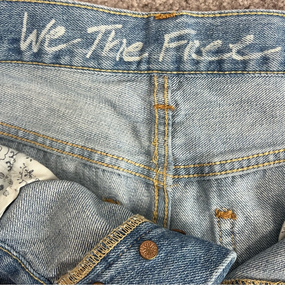 Free People We The Free Blossom Rigid Distressed Jean Size 29 - Picture 5 of 9